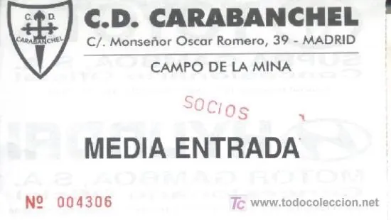Entrada antigua de un partido del Carabanchel