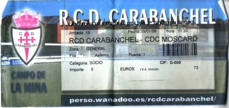 Entrada antigua de un partido del Carabanchel
